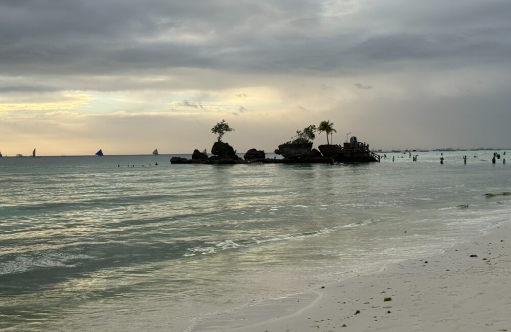 Boracay Willy's Rock
